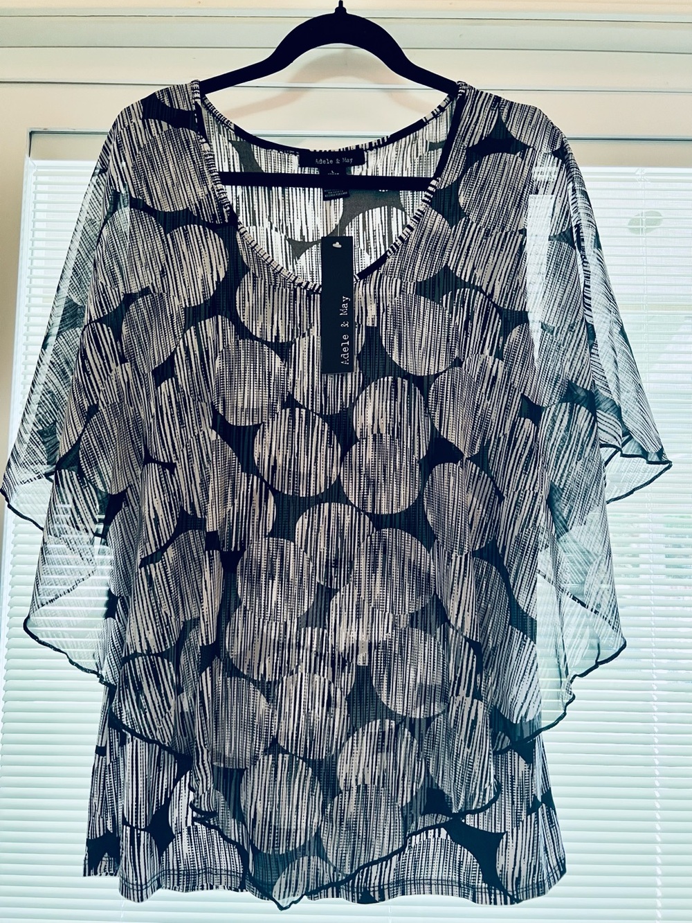 Ava & Aiden Black and White Sheer Circular-Stripe Tunic NWT L